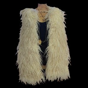 Mossimo White Faux Fur Vest Size Large